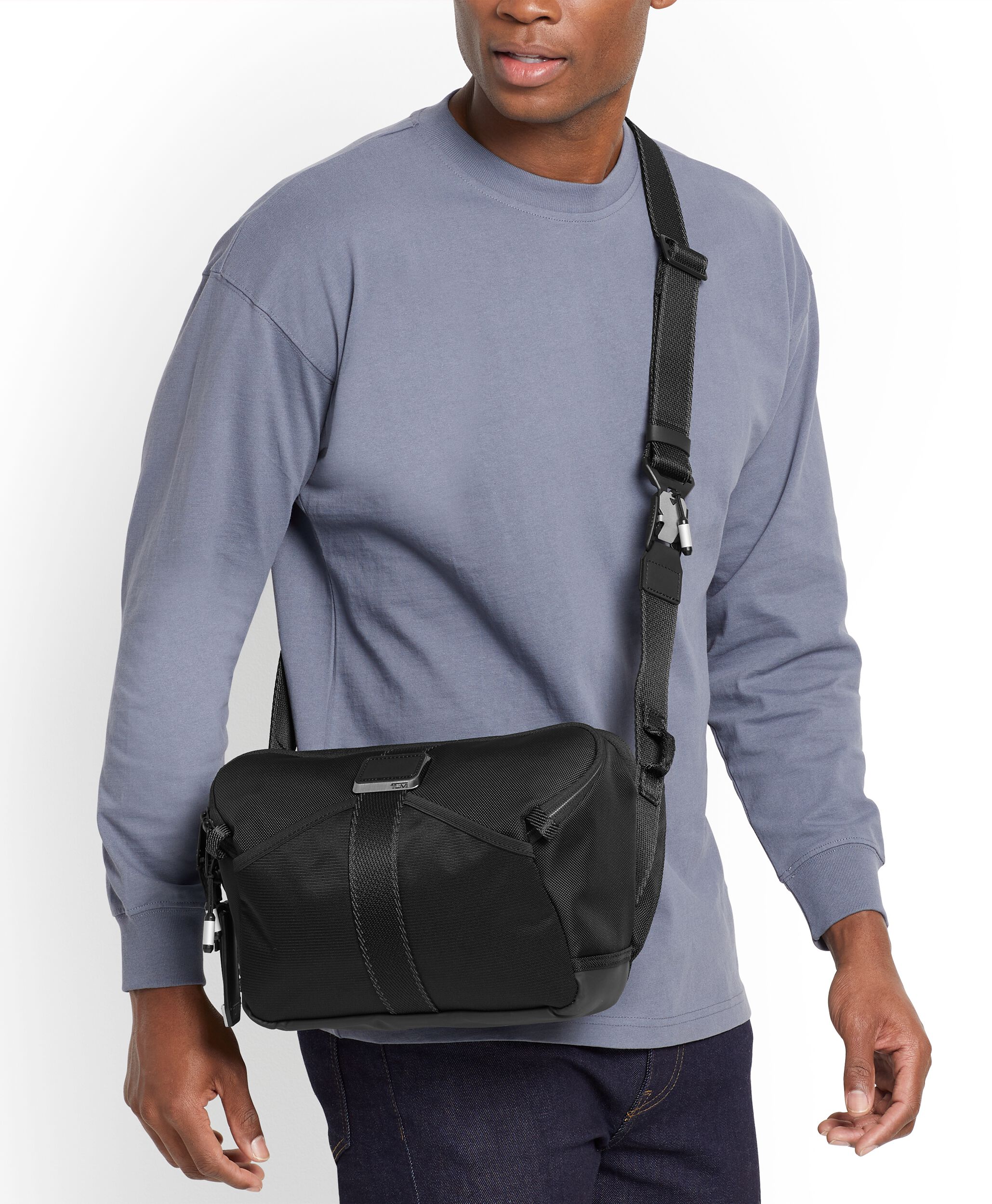 Alpha Bravo Esports Pro Crossbody in Black | TUMI HK