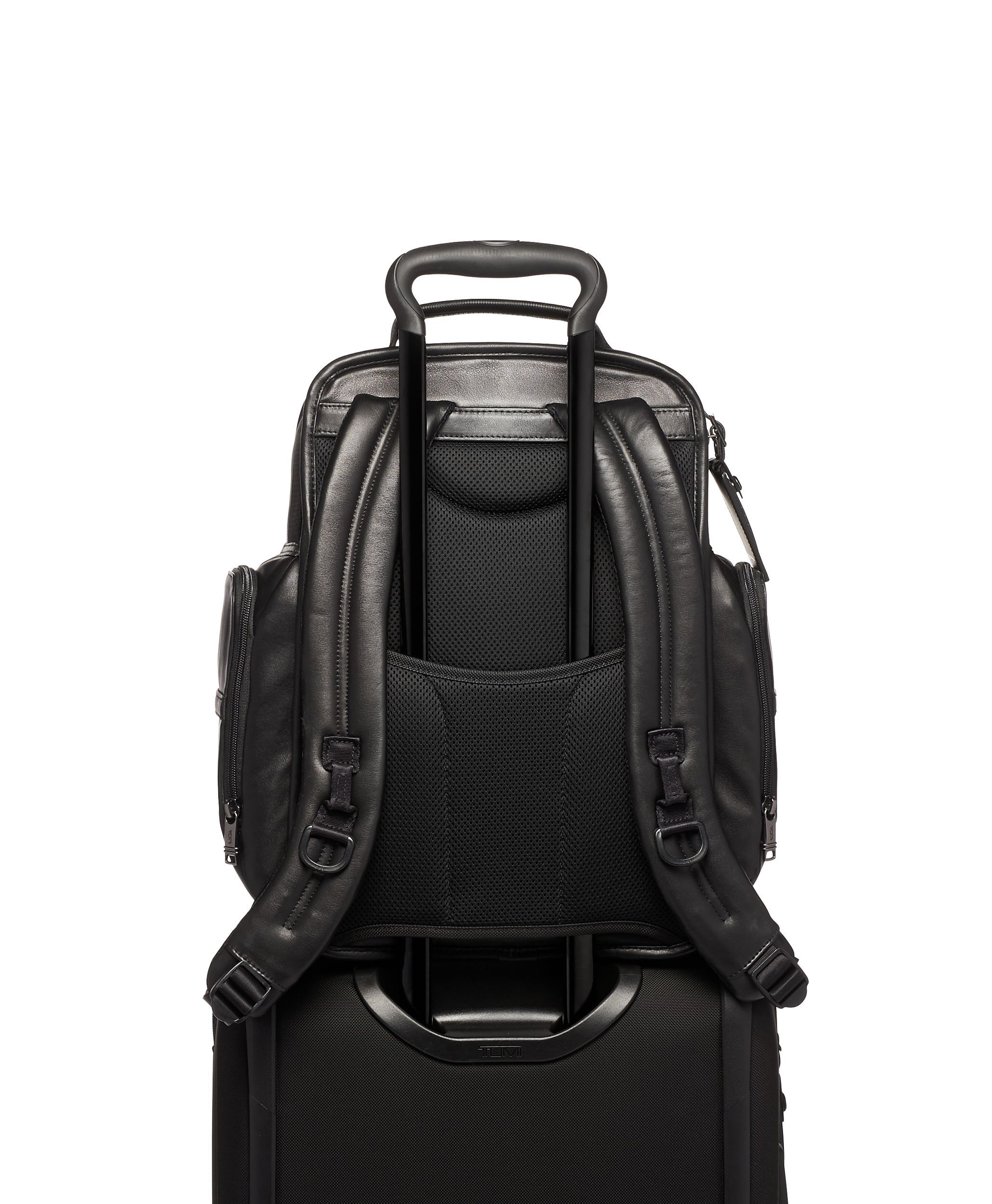 Alpha Tumi Brief Pack® Leather in Black | TUMI HK