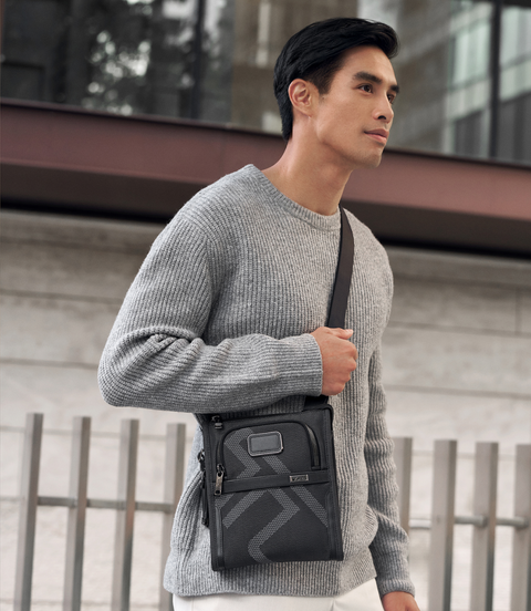 TUMI ALPHA POCKET BAG SMALL lifestyle | TUMI