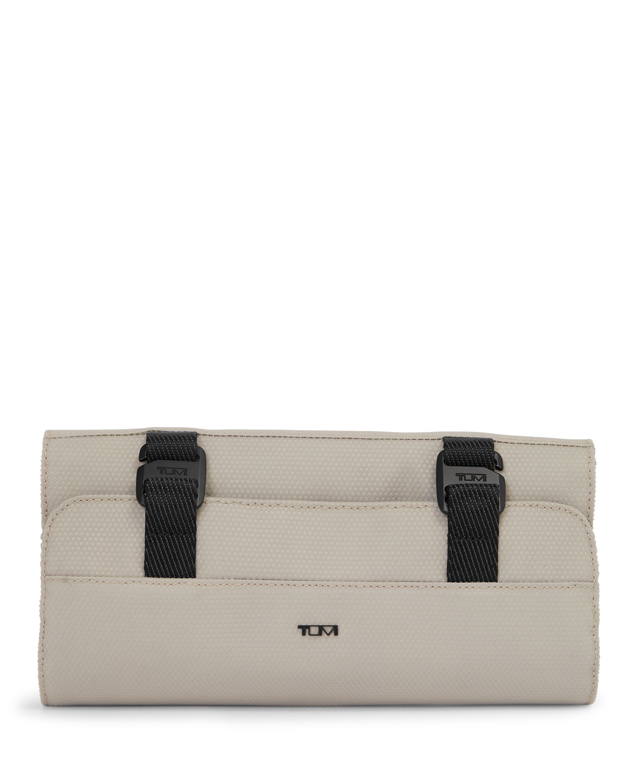 Tumi travel organizer clearance