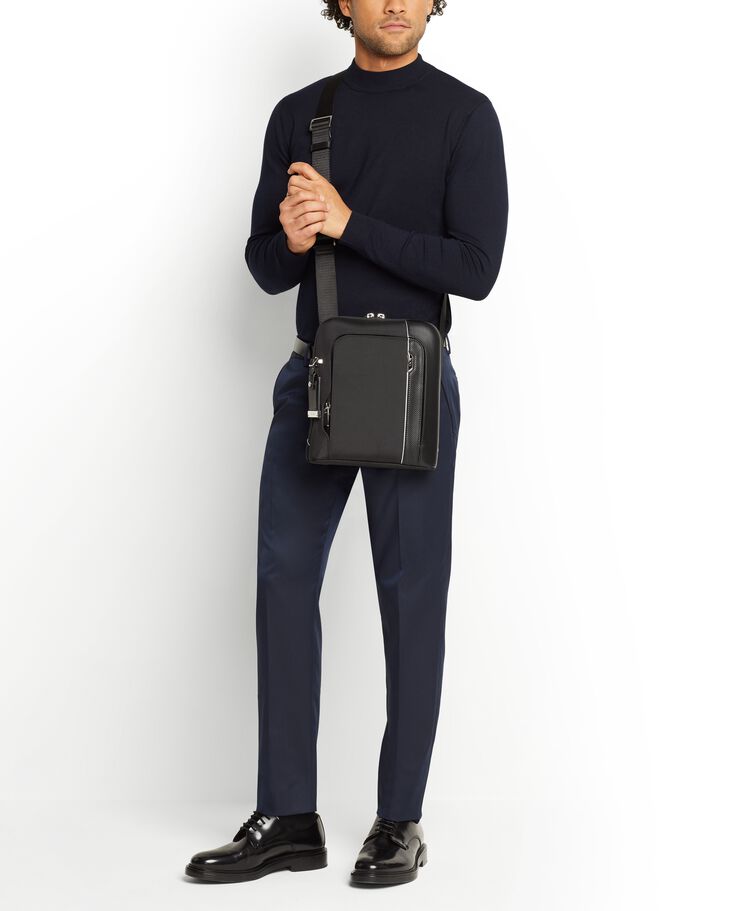 ARRIVE' Olten斜揹袋 hi-res | TUMI