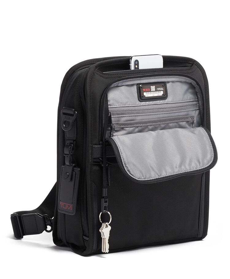 TUMI ALPHA 中型旅行手挽斜揹袋 hi-res | TUMI