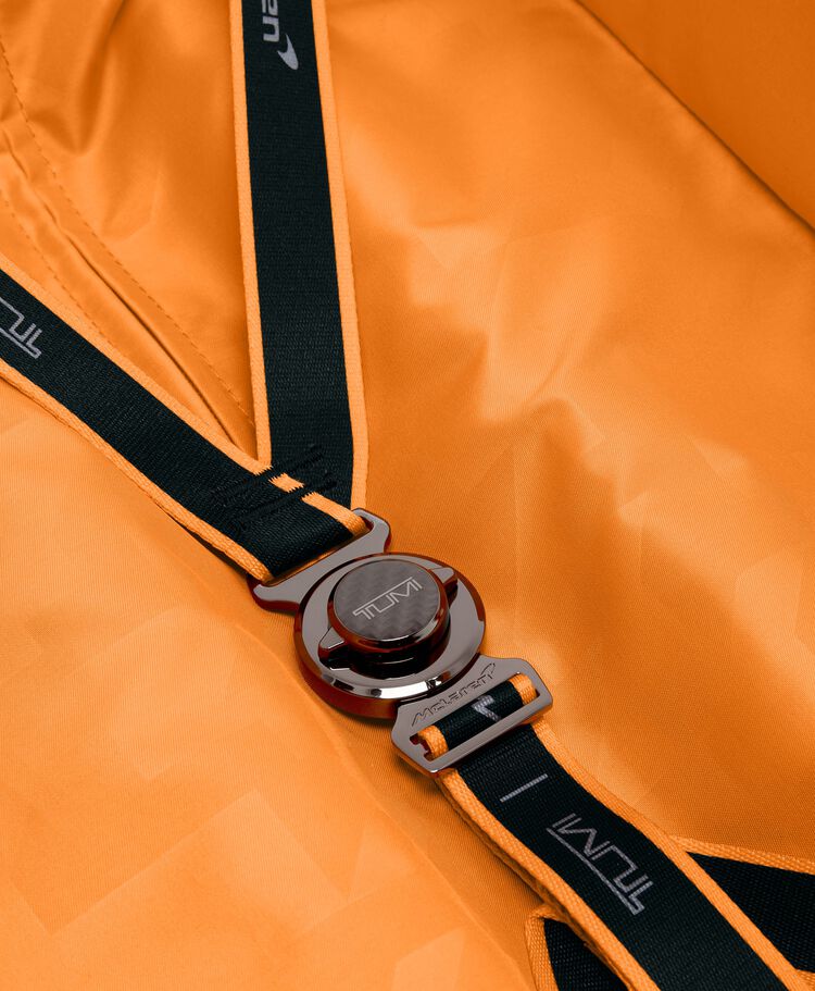 TUMI I MCLAREN Aero 國際四輪可擴展手提旅行箱  hi-res | TUMI