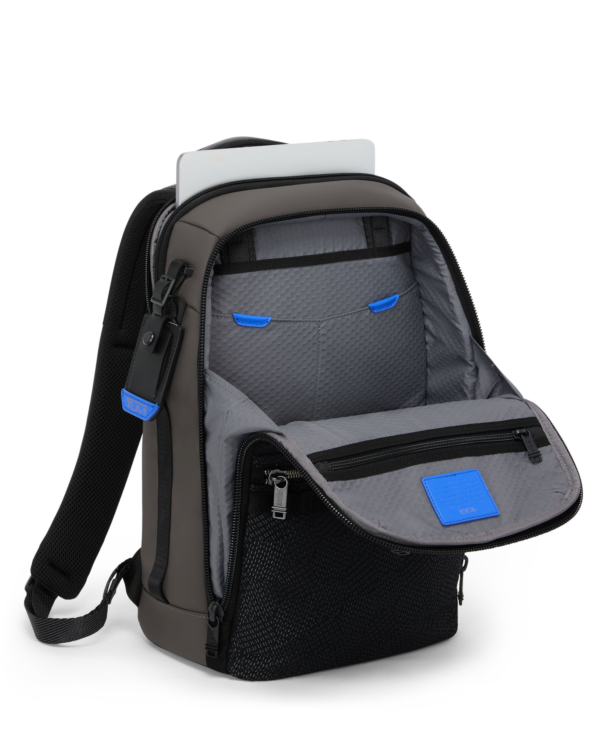ALPHA BRAVO Dynamic Backpack in BLACK GEOMETRIC | TUMI HK
