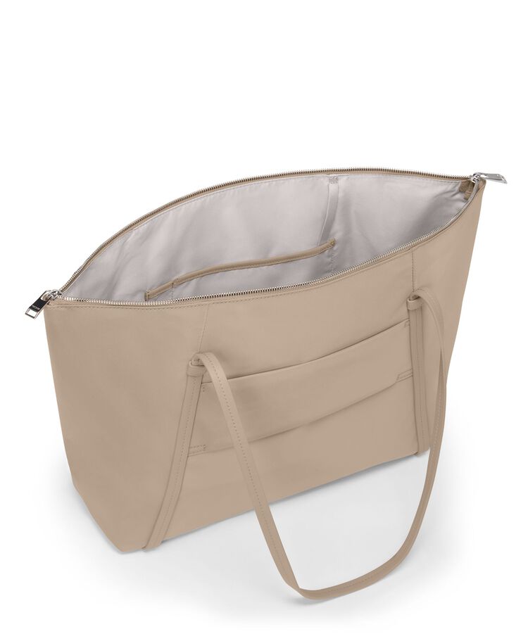 VOYAGEUR Q 手提袋  hi-res | TUMI