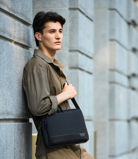 Tumi TUMI HARRISON LEO CROSSBODY  lifestyle | TUMI