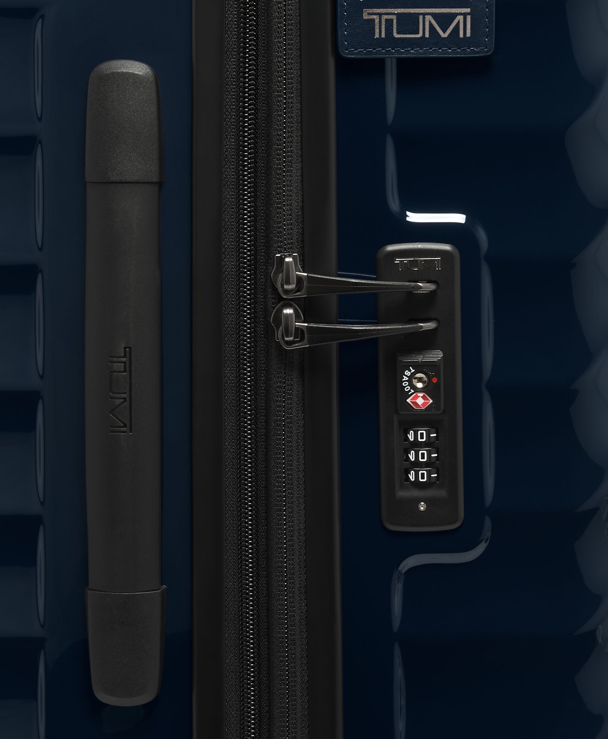 19 Degree Extended Trip Expandable 4 Wheeled Packing Case in