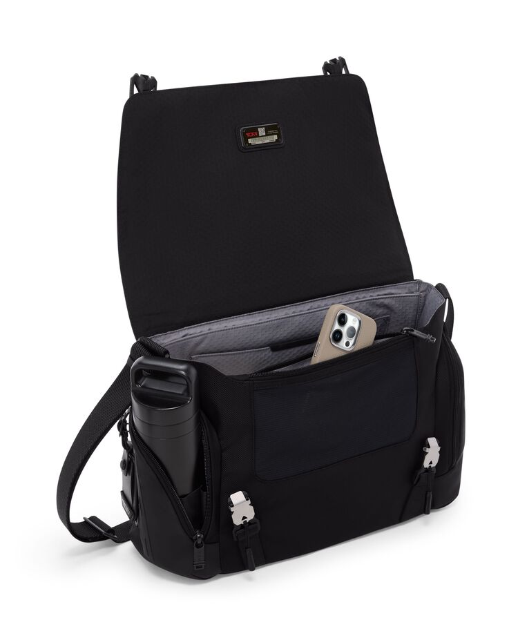 ALPHA BRAVO Roadstead Messenger hi-res | TUMI