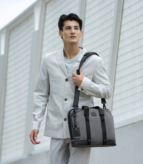 ALPHA BRAVO Academy Brief lifestyle | TUMI