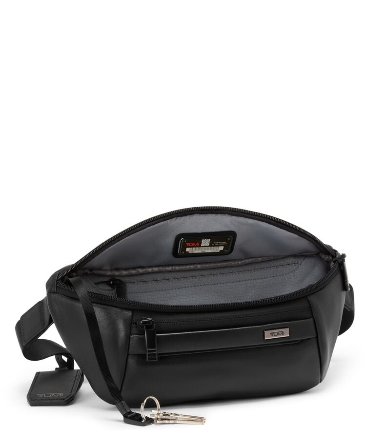 TUMI ALPHA 小號單肩背囊  hi-res | TUMI