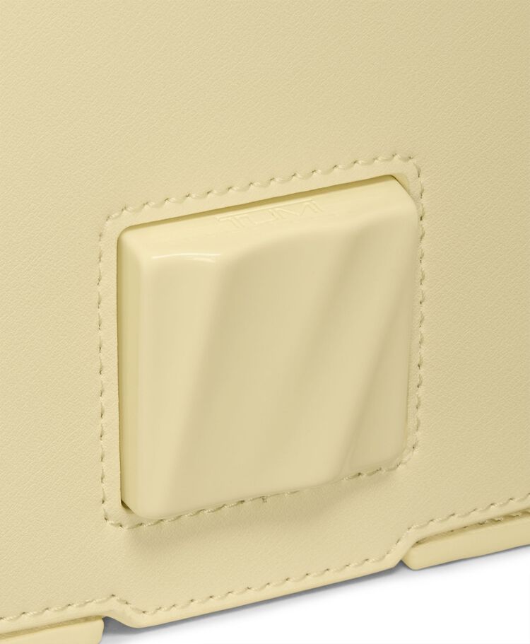 OLAS 小號斜揹袋  hi-res | TUMI