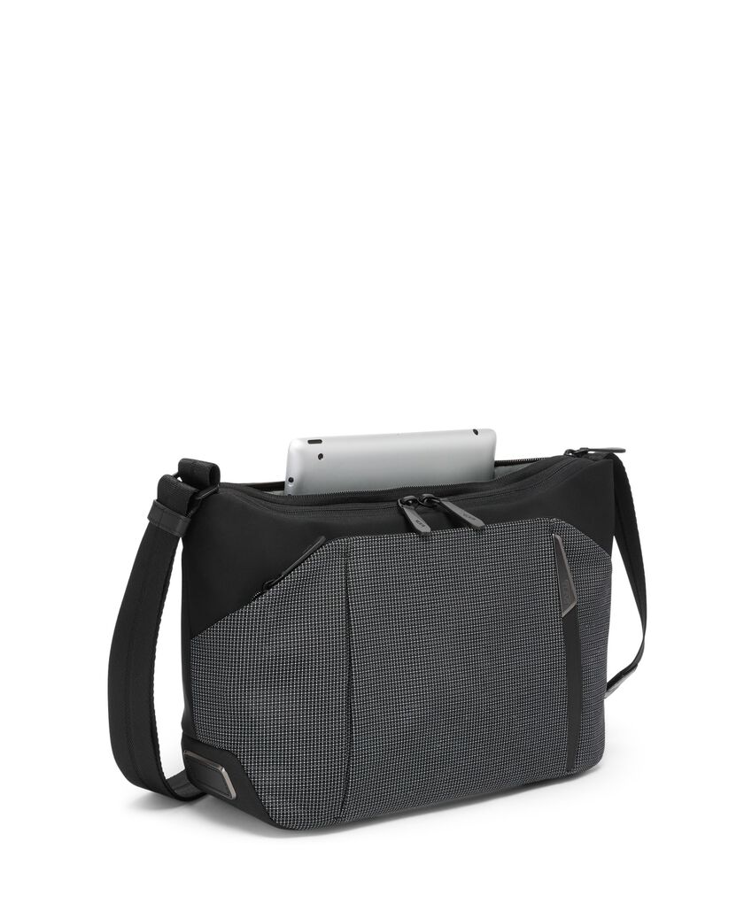 TUMI AXIS 中號斜揹袋  hi-res | TUMI
