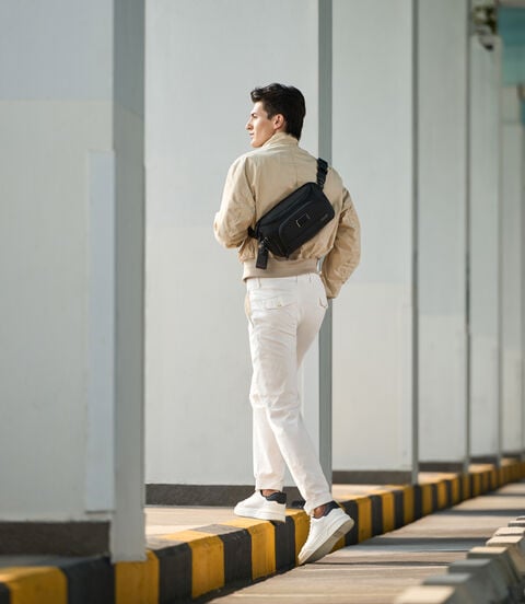 TUMI ALPHA Large Sling lifestyle | TUMI