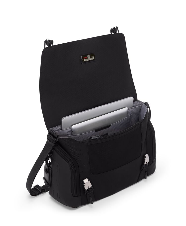 ALPHA BRAVO Roadstead Messenger hi-res | TUMI