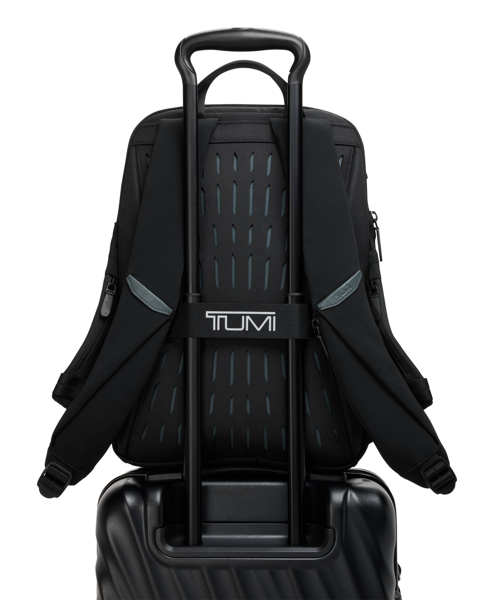 TUMI Axis Medium Backpack 20L in Black | TUMI HK
