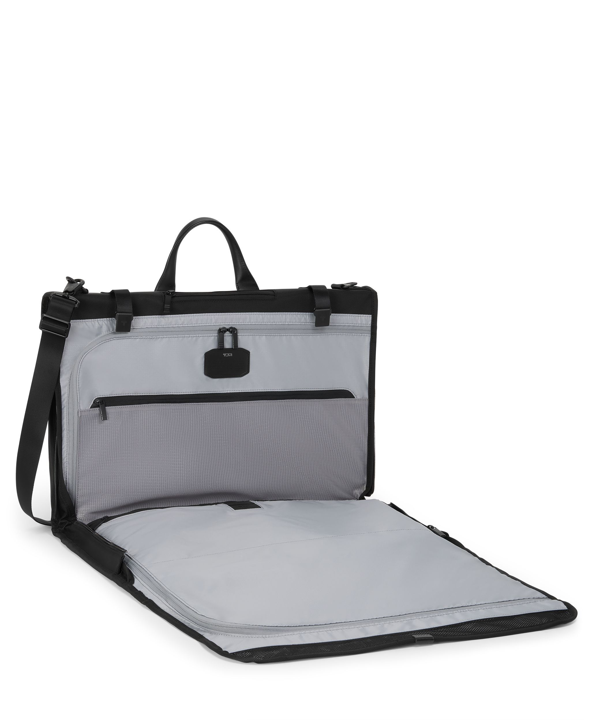 Alpha Tri-Fold Garment Bag in Black | TUMI HK