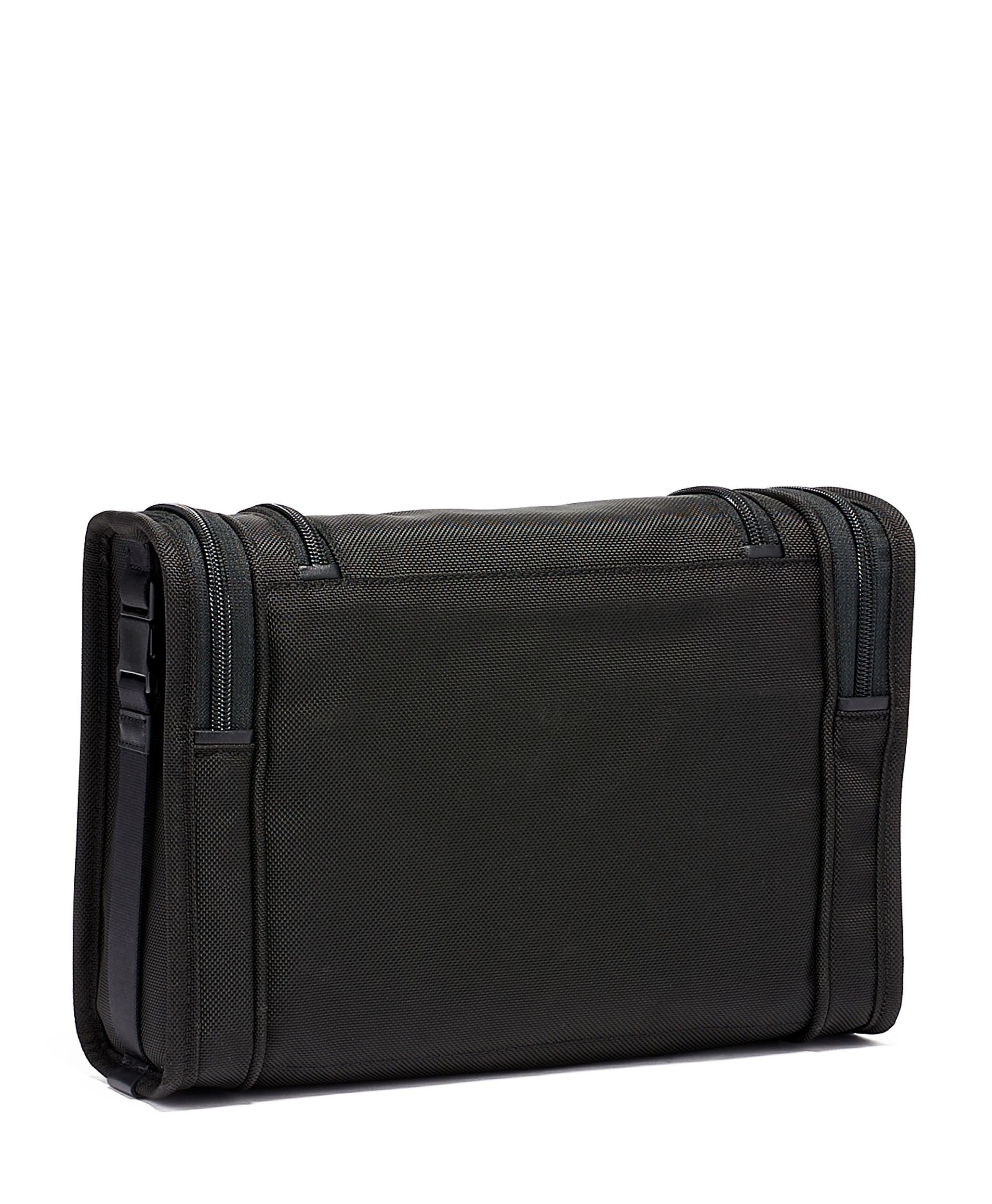 Alpha Hanging Travel Kit in Black | TUMI HK