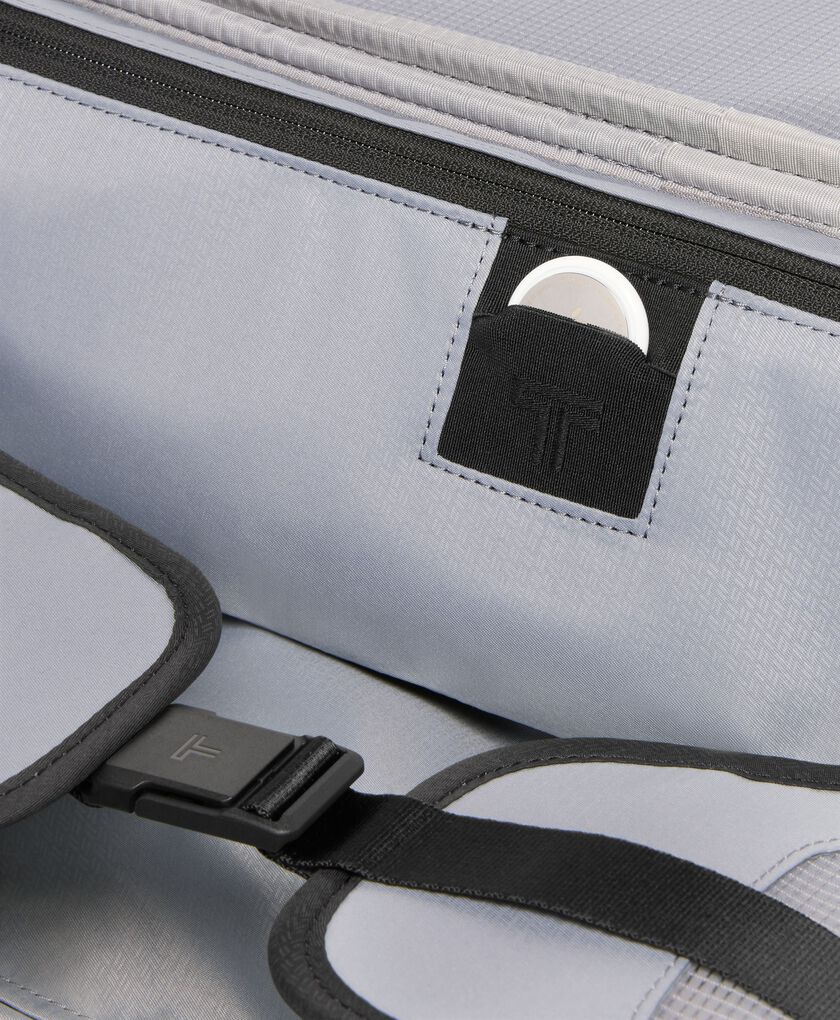 TUMI ALPHA 雙重拉鍊可擴展手提旅行箱  hi-res | TUMI
