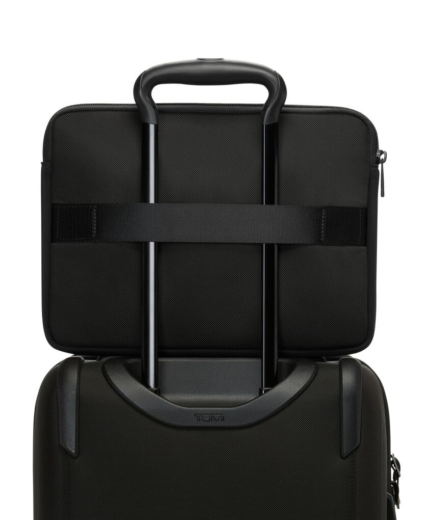 TUMI ALPHA 中號13"手提電腦袋  hi-res | TUMI