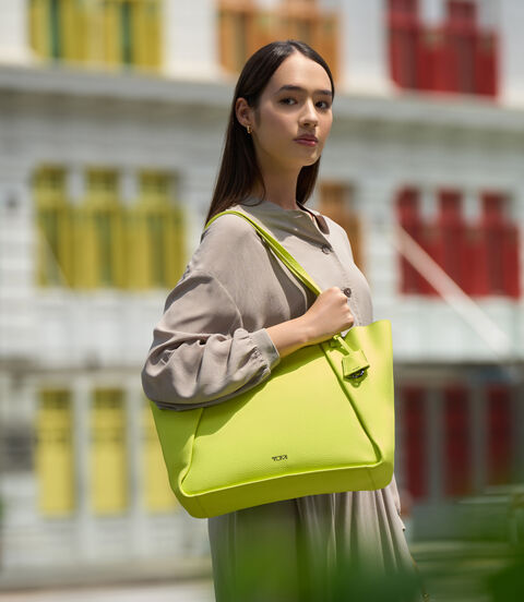 GEORGICA Valorie Tote  lifestyle | TUMI